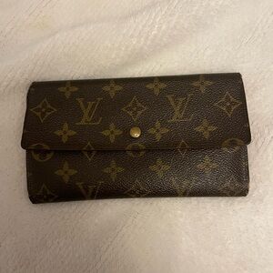 Well loved Louis Vuitton Wallet